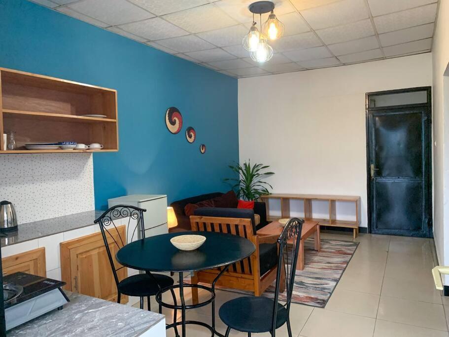 City Center Apartments บุจัมบุรา ภายนอก รูปภาพ