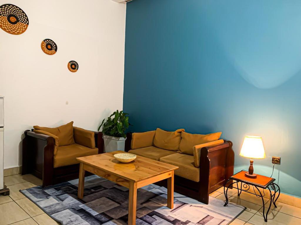 City Center Apartments บุจัมบุรา ภายนอก รูปภาพ